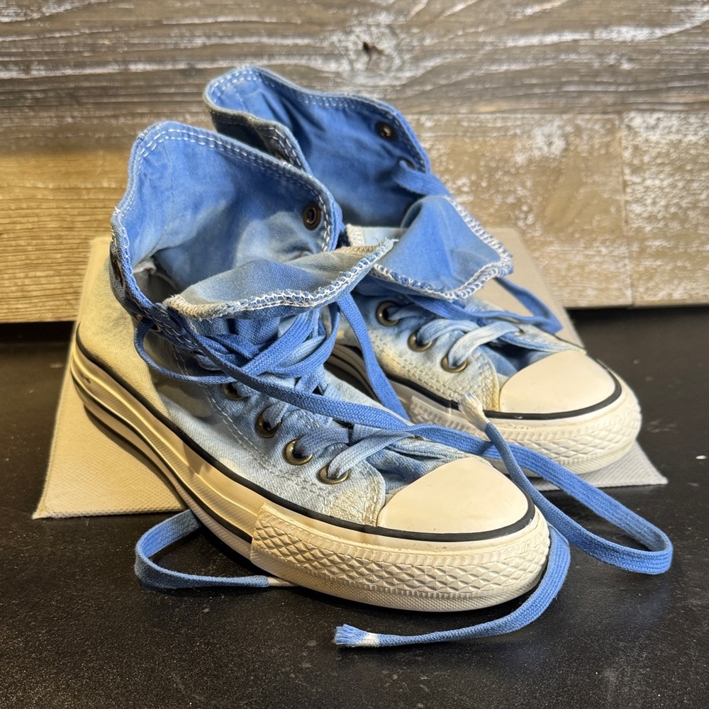 Ladies converse size 6 blue ombré